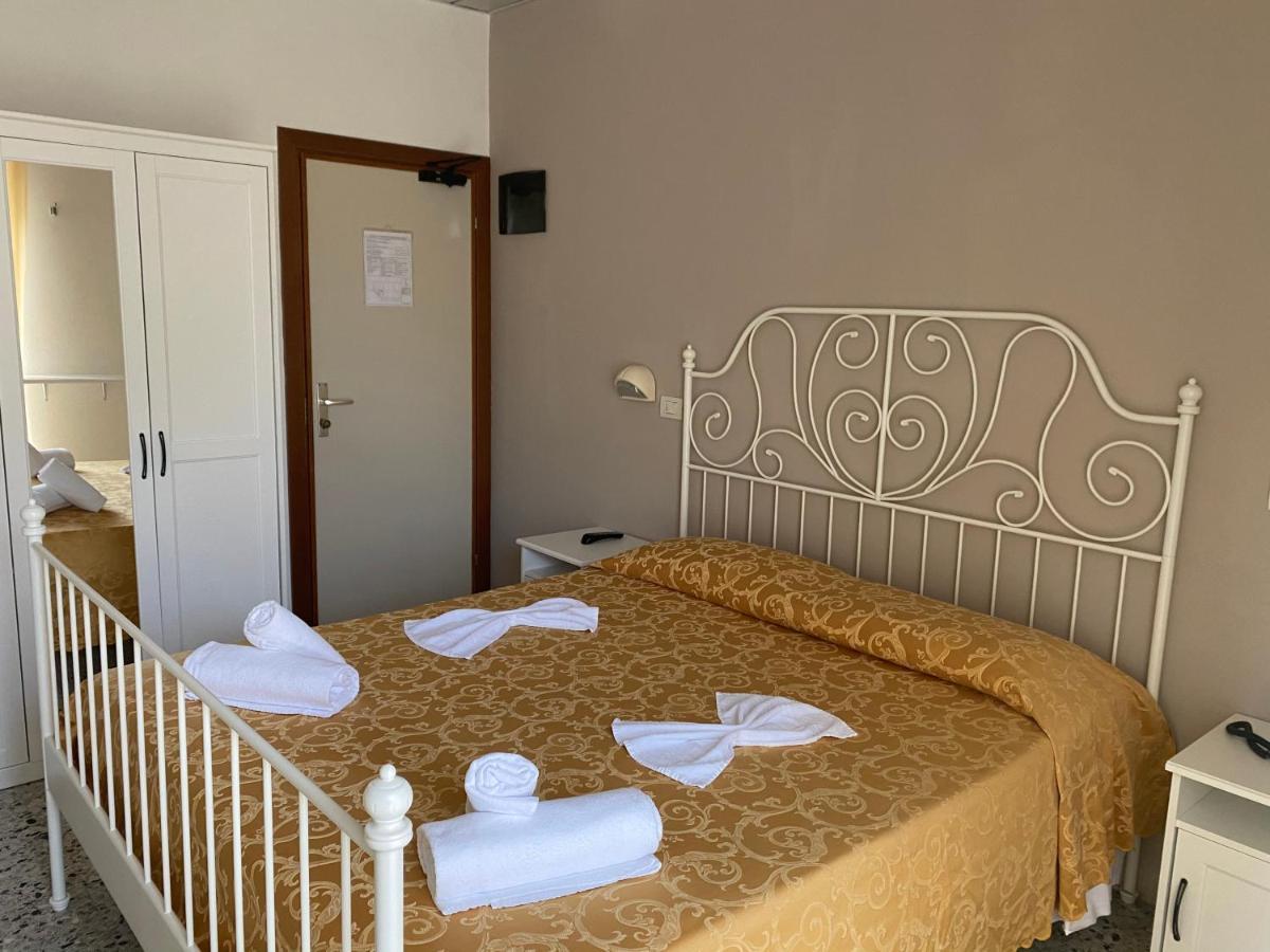 Hotel Modenese リッチョーネ エクステリア 写真