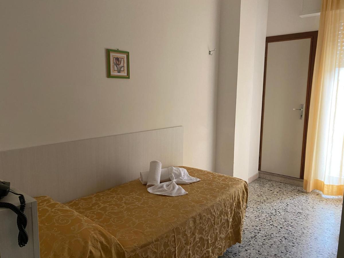 Hotel Modenese リッチョーネ エクステリア 写真